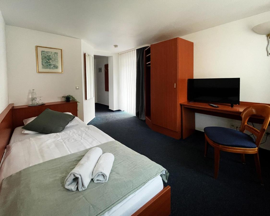 Hotel Am Malerwinkel Wertheim Exteriör bild