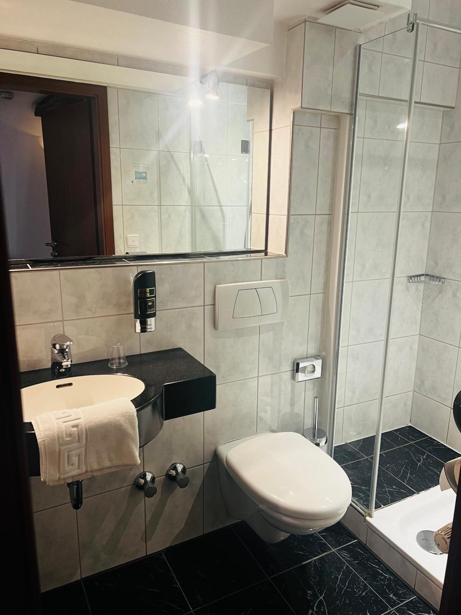 Hotel Am Malerwinkel Wertheim Exteriör bild