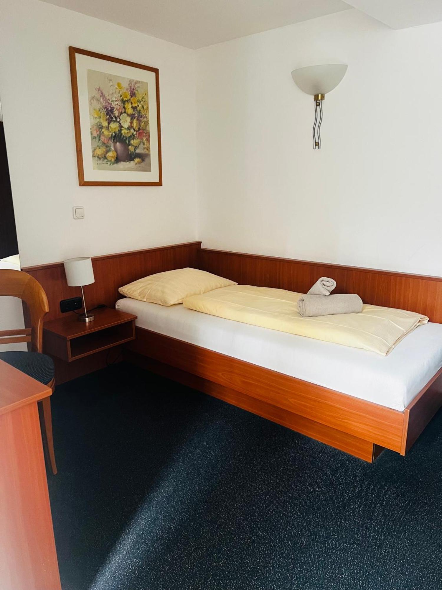 Hotel Am Malerwinkel Wertheim Exteriör bild