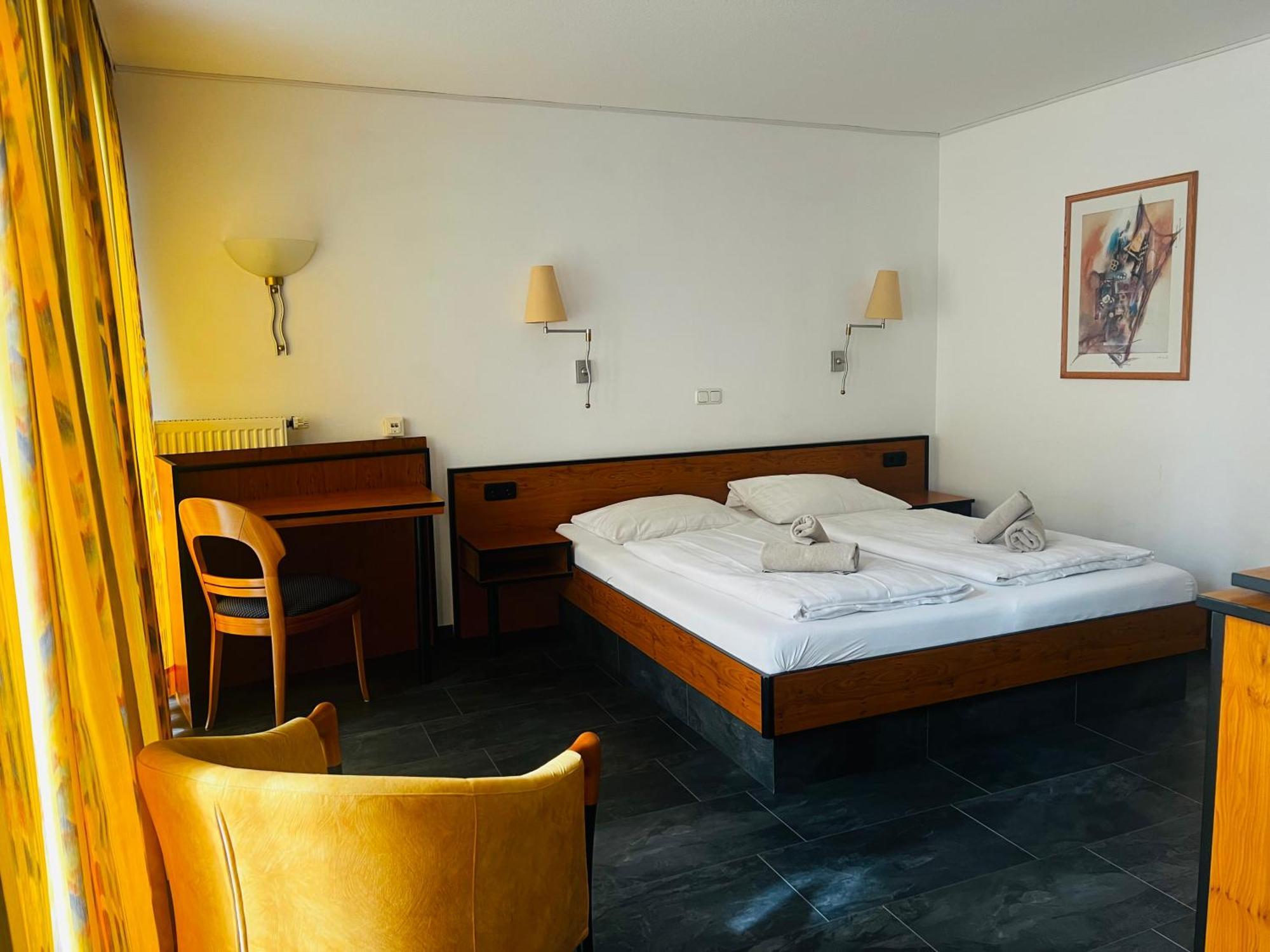 Hotel Am Malerwinkel Wertheim Exteriör bild